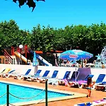 مكان تخييم Playa Canelas بورتونوفو